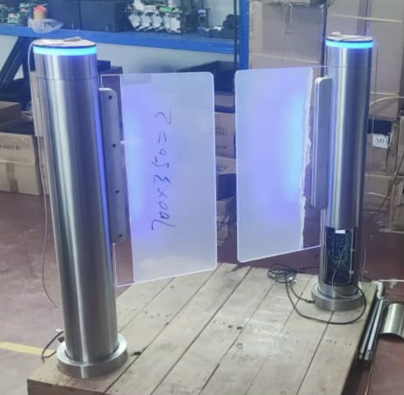 ポール型セキュリティゲート